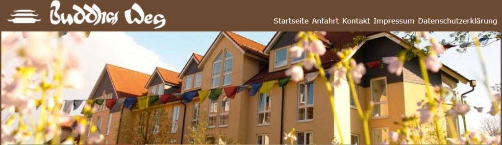 Aussenansicht des Klosters Buddhas Weg.